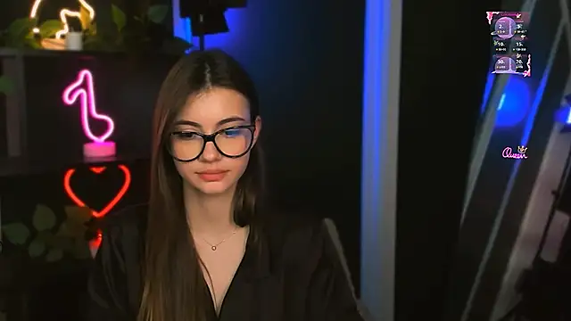 mia_bamby1 Adlı Modelin Canlı XXX Sohbeti