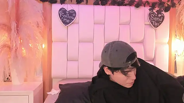 Daphne_And_Roger's Webcam Show