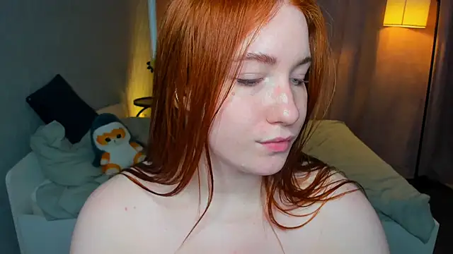 EthalCarlsqq Show in webcam