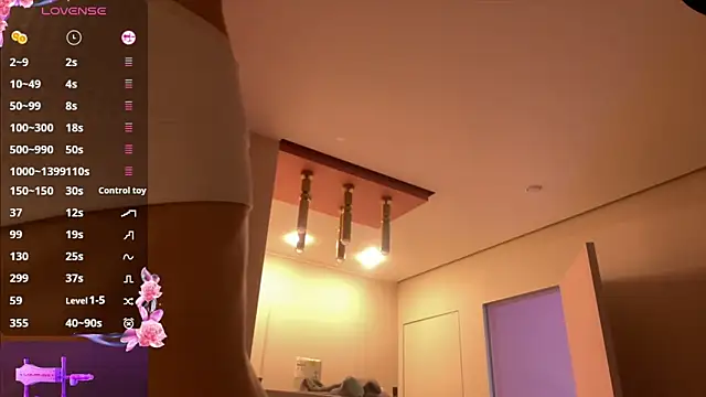 Crystallana Show in webcam