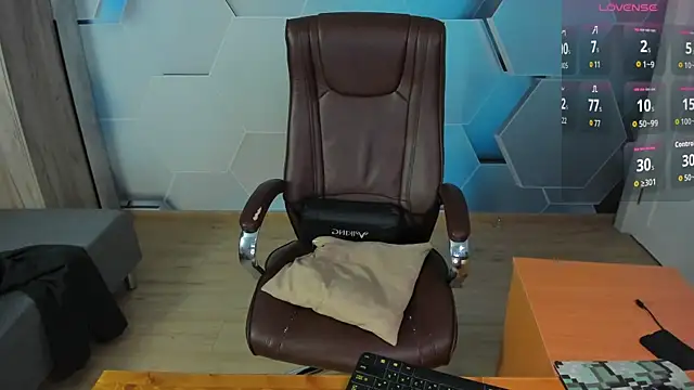 دردشة SteveTiger الجنسية المباشرة