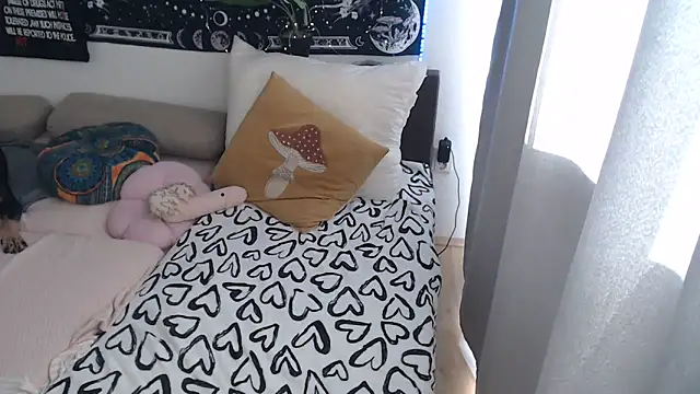 AlienforTwenty's Live XXX Chat