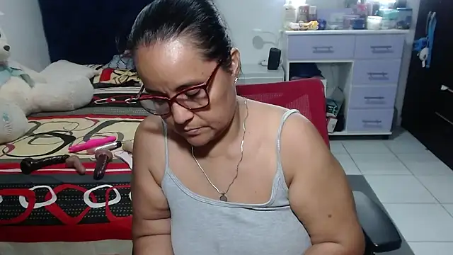 pervert_mommy_'s Live XXX Chat