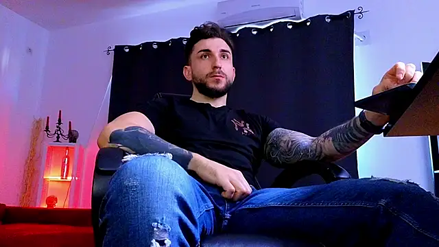 Pertunjukan Kamera Web MightyAaron66