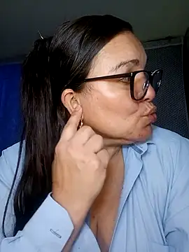 Zuleyka_69's Webcam Show