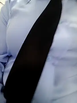 MAYE__13 Show Webcam