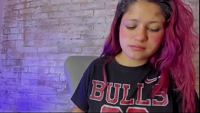 redvelvet7 Adlı Modelin Canlı XXX Sohbeti