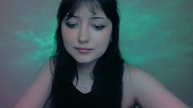 Katarina_Fox_ Adlı Modelin Canlı XXX Sohbeti