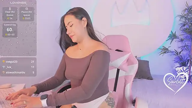 دردشة Scarlett_Kiiss الجنسية المباشرة