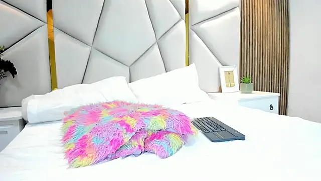 Chat +18 de rebeca_brown_ ao vivo