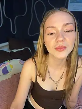 دردشة MilaMoone الجنسية المباشرة