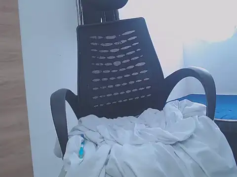 Онлайн чат XXX shayna_cute