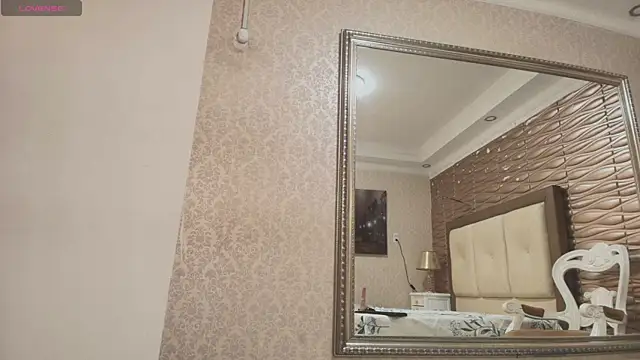 Miladiosa Live XXX-chat