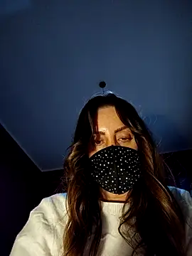 Akemi_rossi Chat XXX live