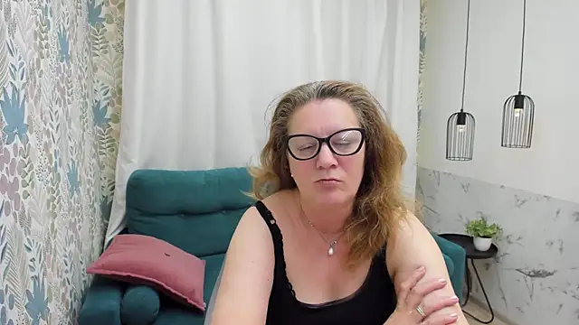 LeaPure live XXX chat