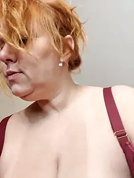 GingerFoxy's Live XXX Chat