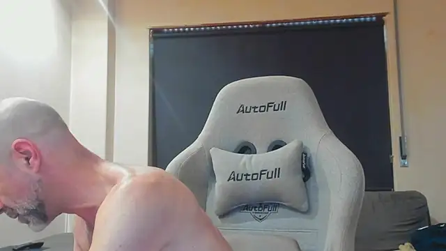 Bicopflirt webcam show