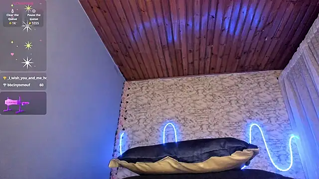 Morochaa-fire 即時 XXX 聊天