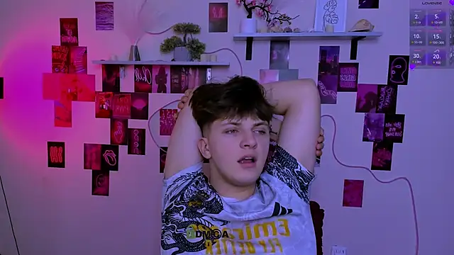 Онлайн чат XXX travis_wolf_