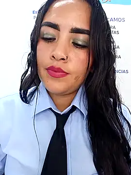 MAYE__13 élő XXX-chatje