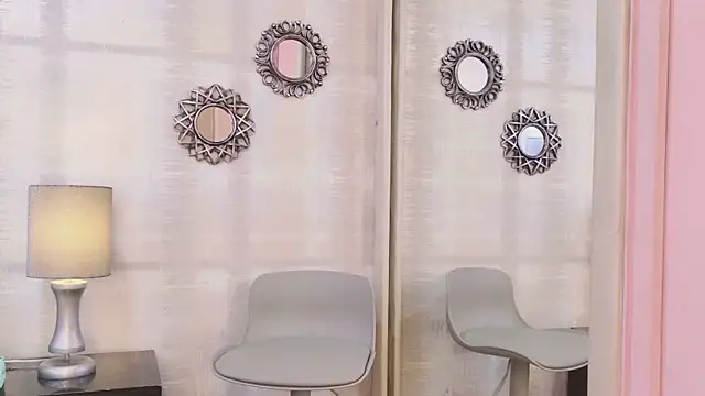 Chatroom XXX en direct de EmmaLeens