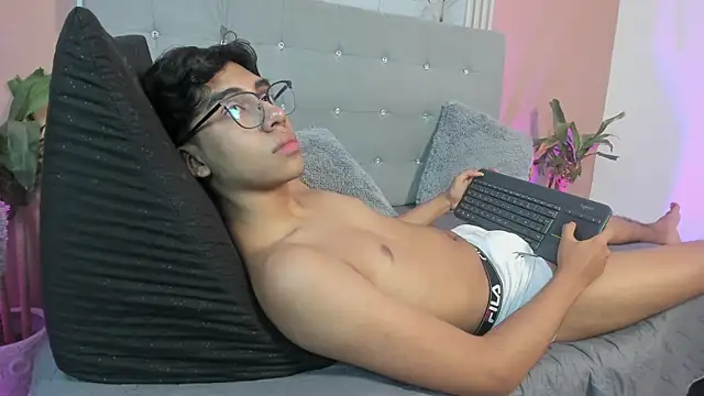 Eros_Lux Live XXX-chat