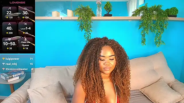 Chat +18 de Alma_Dunn ao vivo