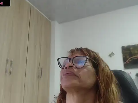 Chat XXX Live BustyMilf_