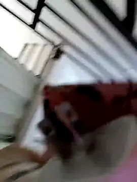 MariBelle1: διαδικτυακό σόου στην κάμερα