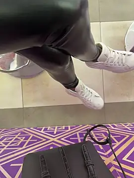 Živý XXX chat FeetVibe