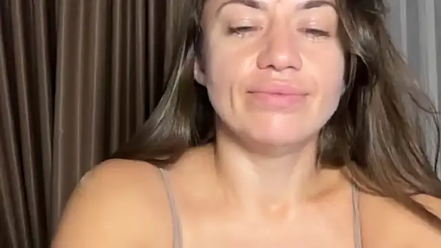 Roriann – Naživo XXX chat