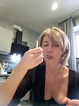 stellahere8のライブXXXチャット