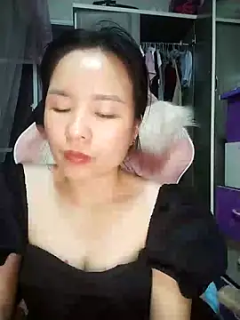 Ivy_Trix2 Adlı Modelin Canlı XXX Sohbeti