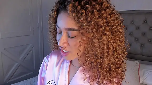 Sienna_brunette Chat XXX in diretta