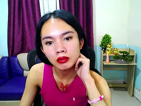 devine_goddess – Live XXX-chat