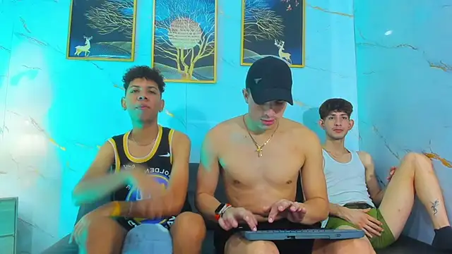 Spicy_guys Adlı Modelin Web Kamerası Şovu