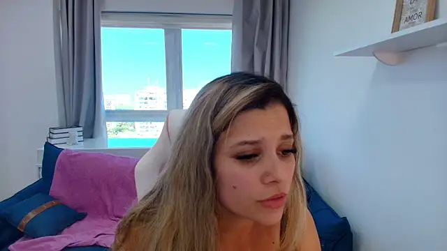 Florence_Ford Adlı Modelin Canlı XXX Sohbeti