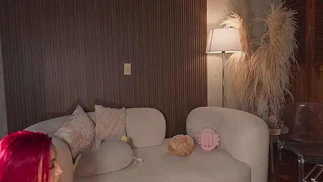 KateOwens: διαδικτυακό σόου στην κάμερα