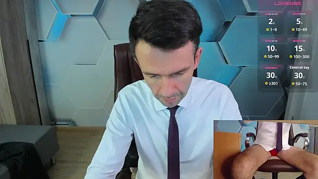 دردشة SteveTiger الجنسية المباشرة