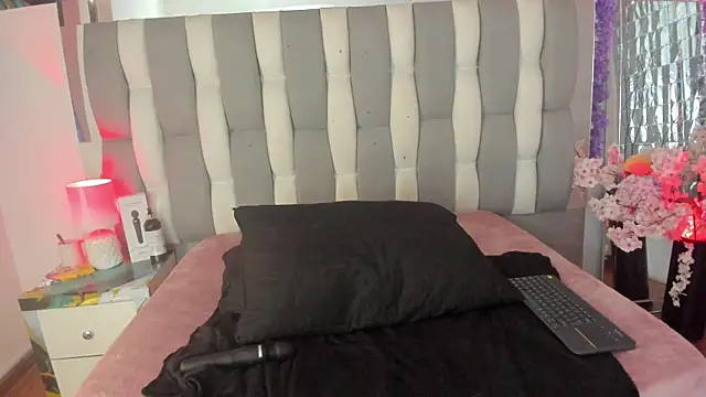 Chatroom XXX en direct de Vicky_Angeel