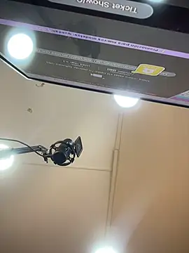 Chatroom XXX en direct de Farah_Stone