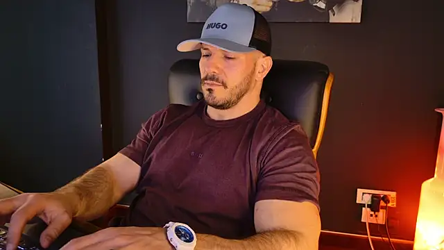 AngeloEric 现场XXX聊天