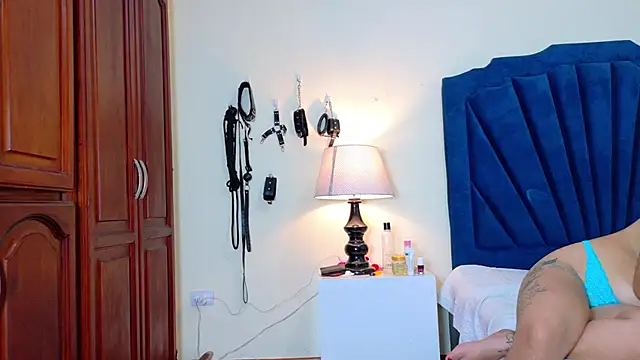 عرض كام RoxyandAron2