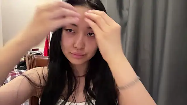 SinaGervasi 即時 XXX 聊天