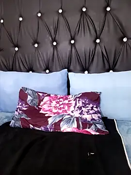 SavageHoney's Live XXX Chat