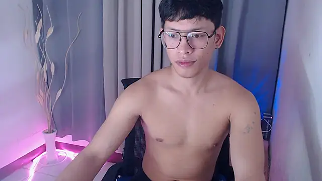 pinkcock_froi2305 Pertunjukan Webcam