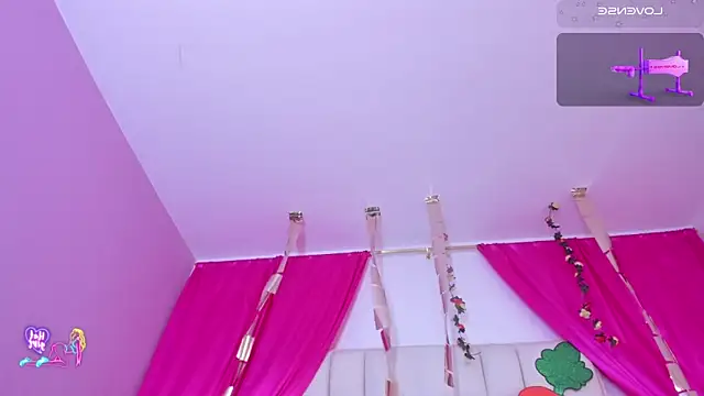 Pokazy przed kamerką – Silvanna-Casstro