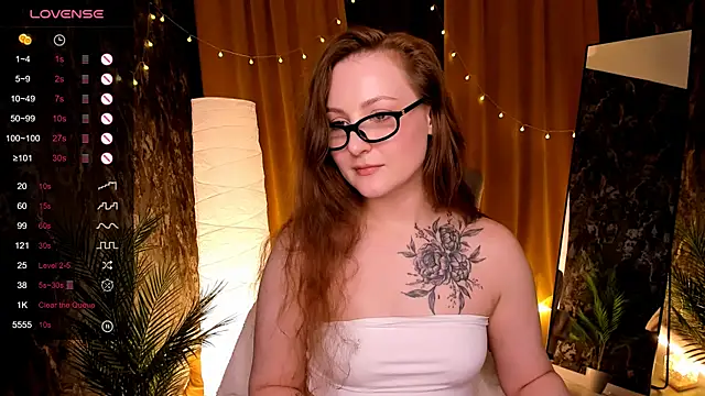 Онлайн чат XXX velvet_cherry_