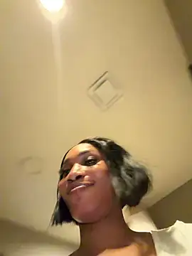 Pokazy przed kamerką – ___Nessa