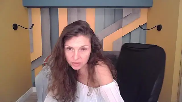 EllaLongのライブXXXチャット